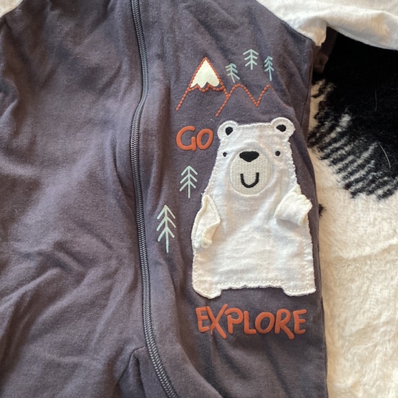 Gerber pajamas - Picture 2 of 3